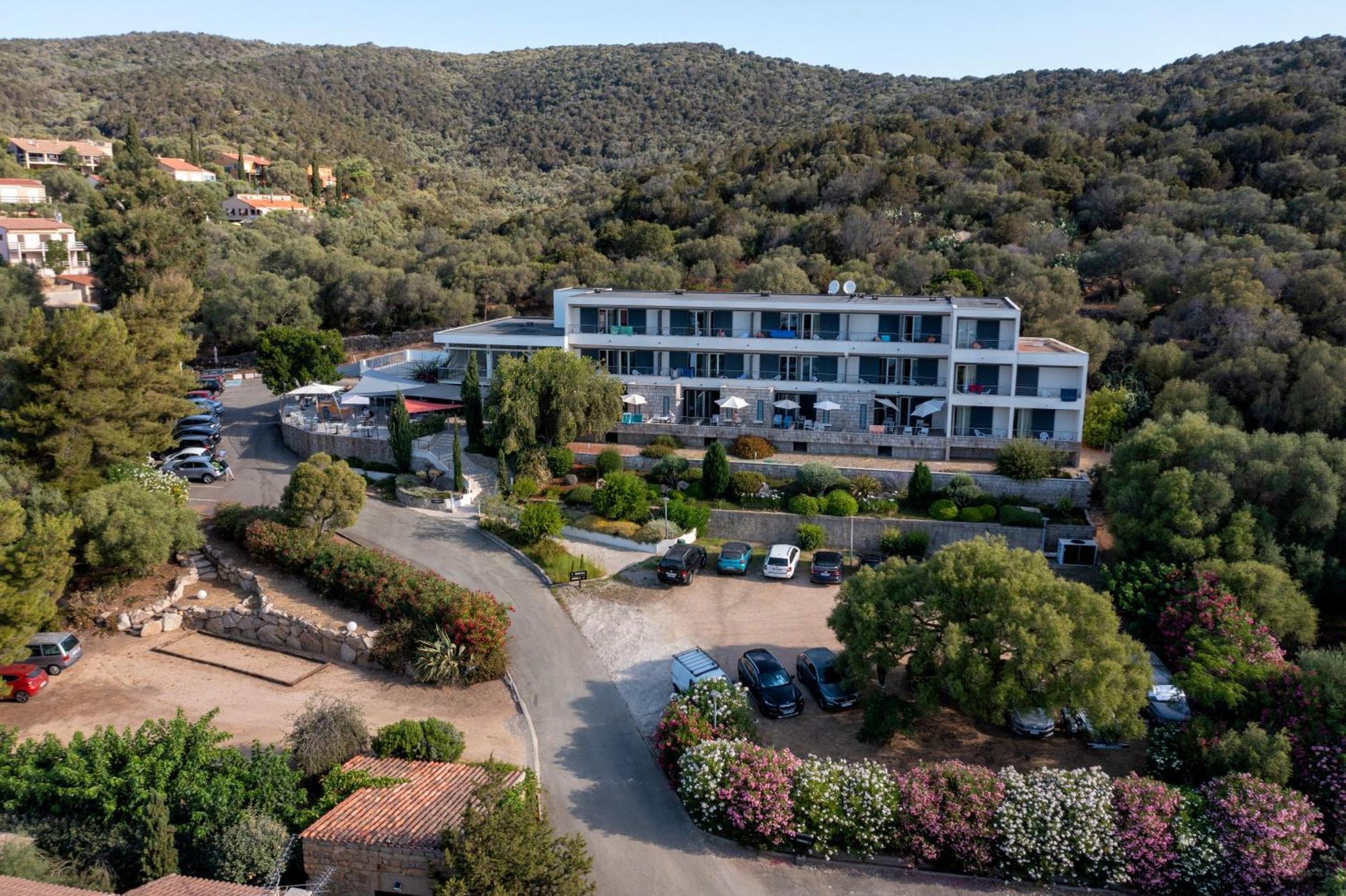 Hotel Les Eucalyptus ポルト・ポロ エクステリア 写真
