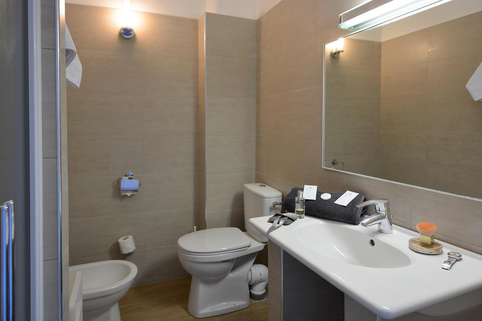 Hotel Les Eucalyptus ポルト・ポロ エクステリア 写真