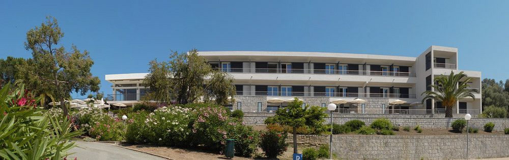 Hotel Les Eucalyptus ポルト・ポロ エクステリア 写真
